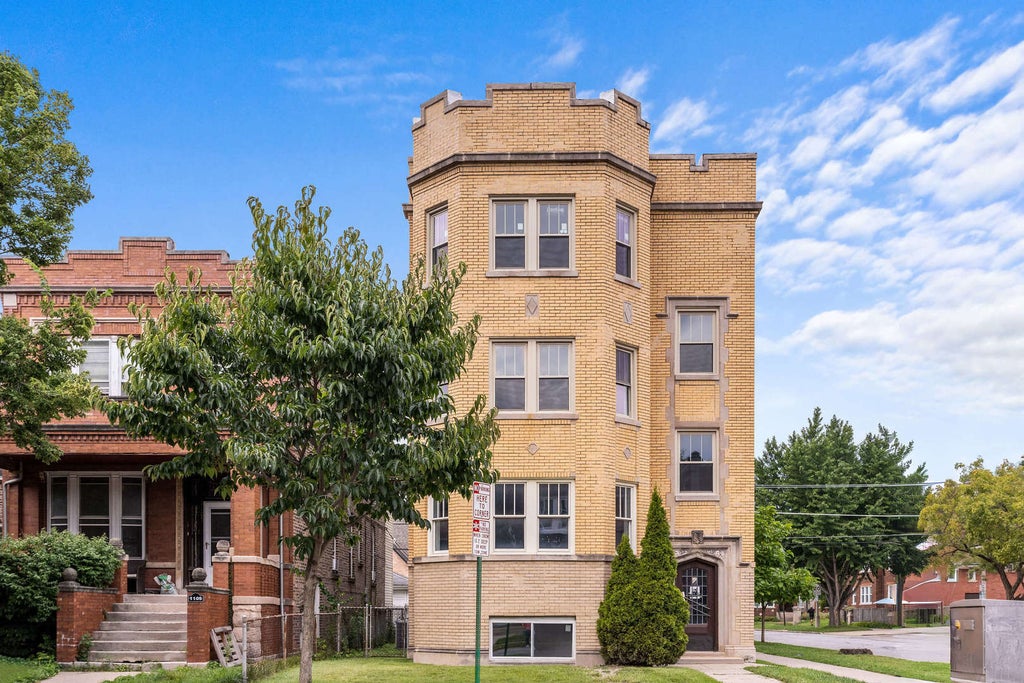 1101 South Oak Park Avenue, Oak Park, 60304