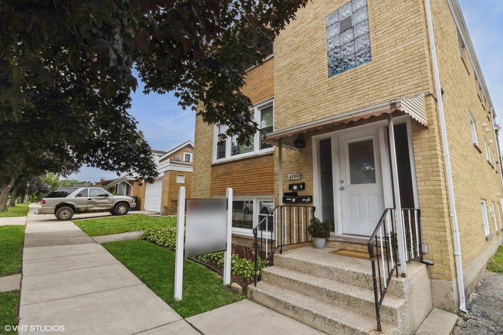 8824 Cherry Avenue, River Grove