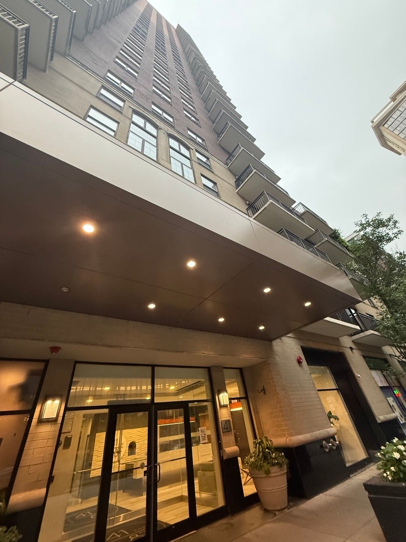 41 East 8th Street 3006, Chicago, 60605