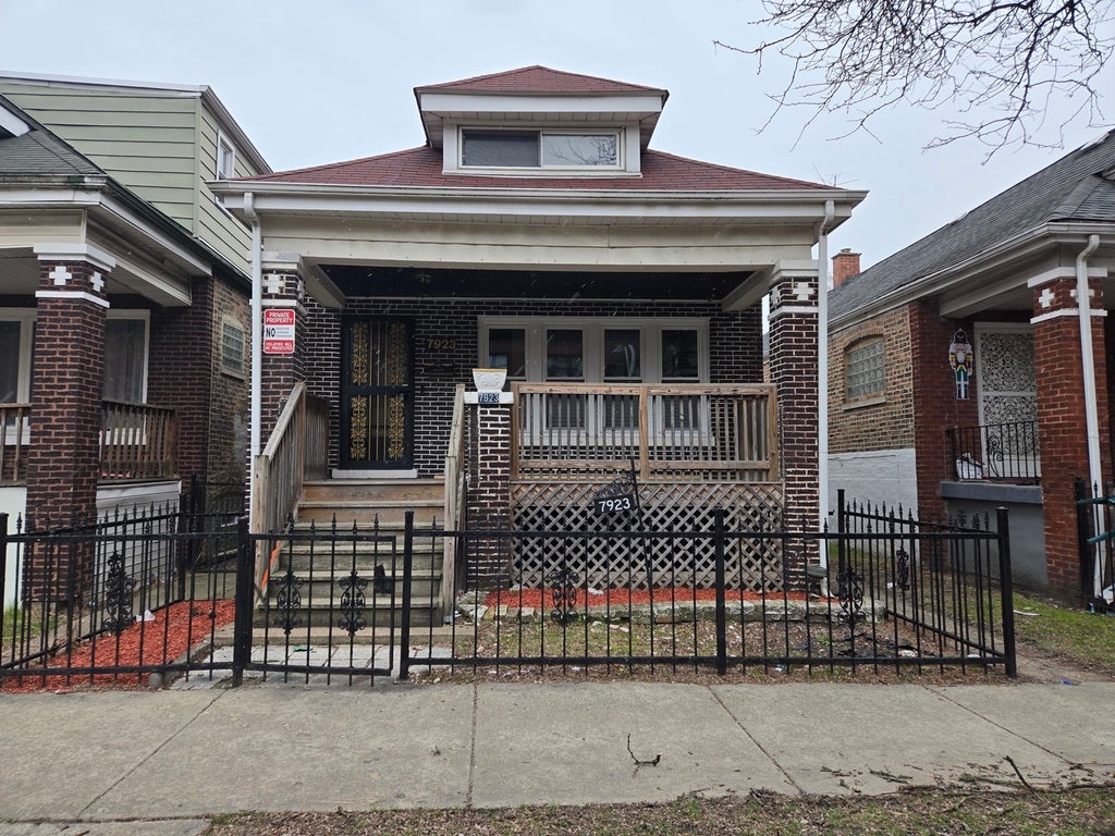 7923 South Ingleside Avenue, Chicago, 60619