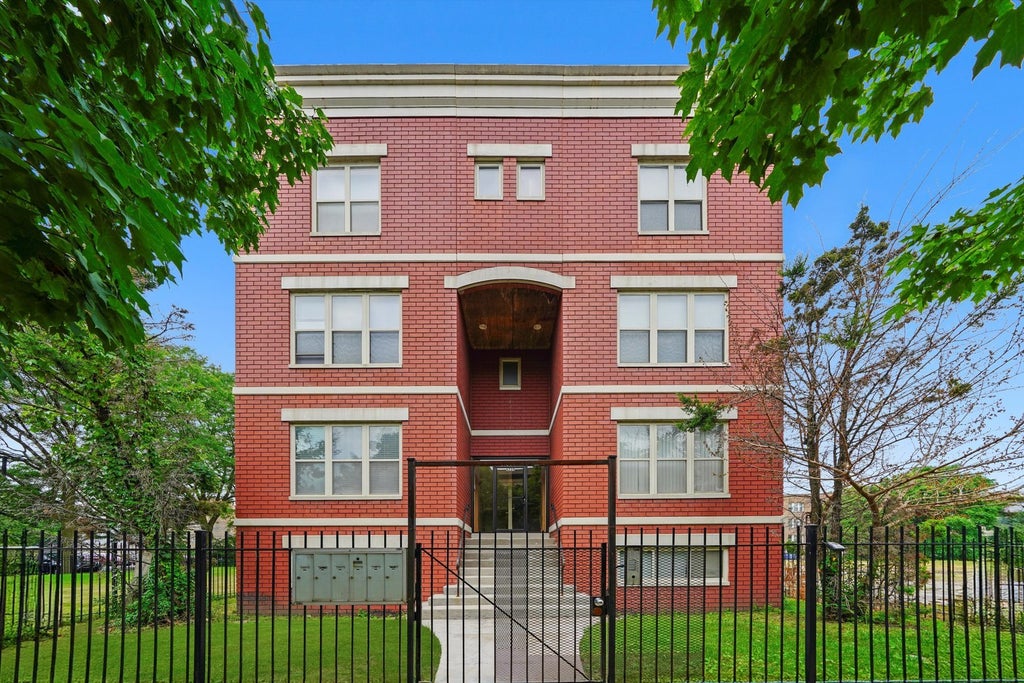 6220 South Kenwood Avenue 2n, Chicago, 60637
