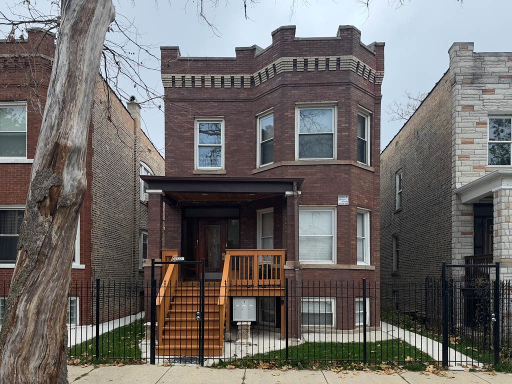4322 West Kamerling Avenue 2, Chicago, 60651