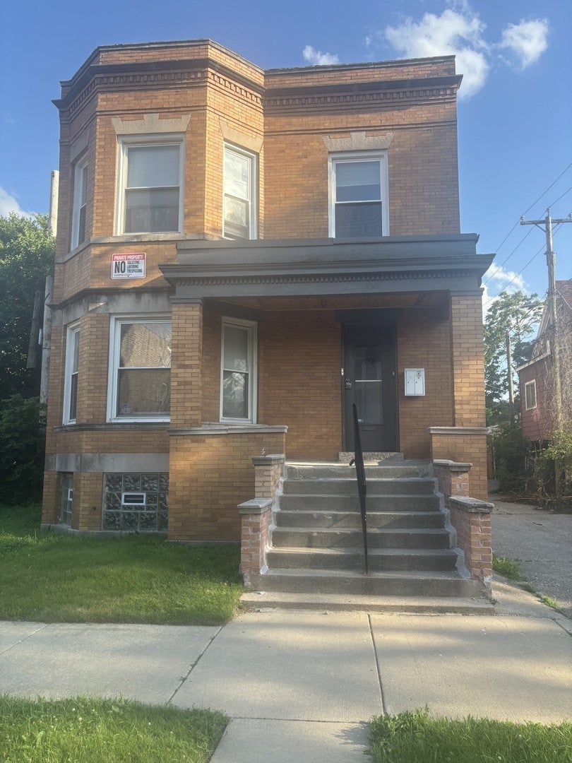 321 East 70th Street 2, Chicago, 60637