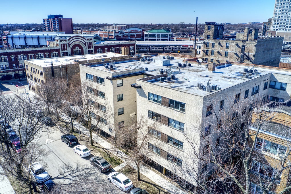 7616 North Marshfield Avenue 201, Chicago, 60626