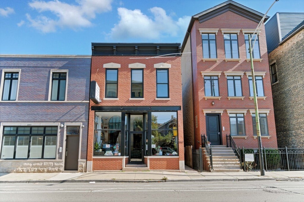 2239 North Clybourn Avenue 2, Chicago, 60614