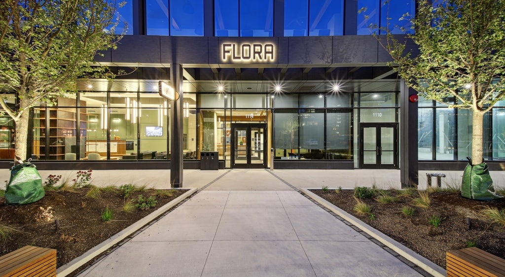 1114 West Carroll Avenue Ph-3203, Chicago, 60607