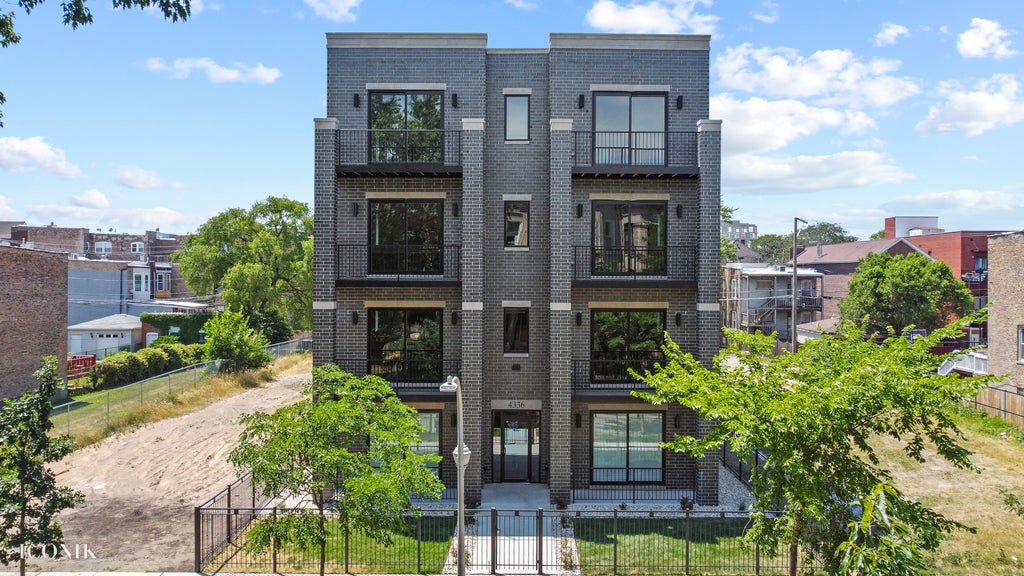 4336 South Vincennes Avenue 1n, Chicago, 60653
