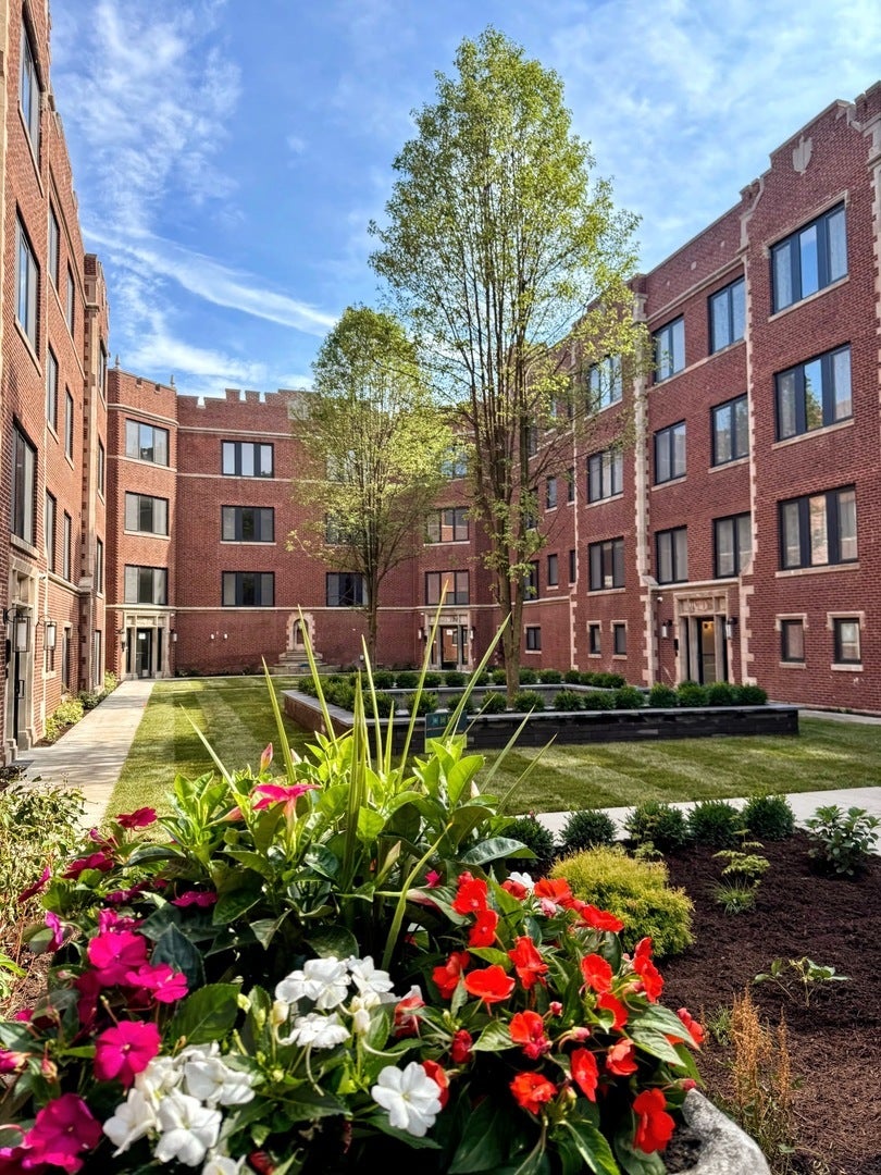 1337 West Estes Avenue 3a, Chicago, 60626