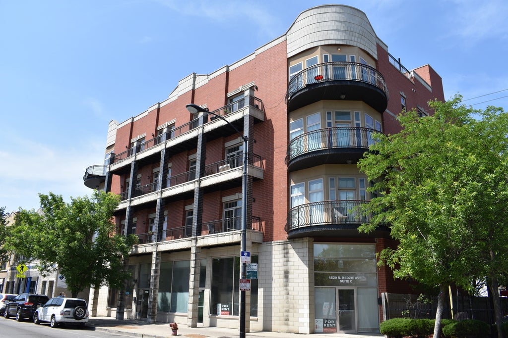 4518 North Kedzie Avenue 2e, Chicago, 60625