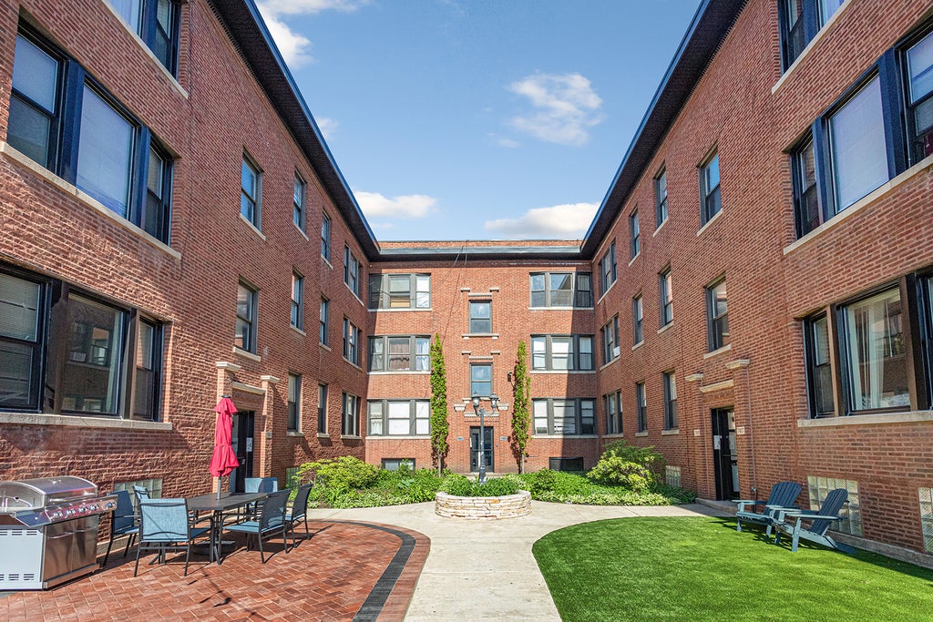 7425 North Clark Street 3, Chicago, 60626