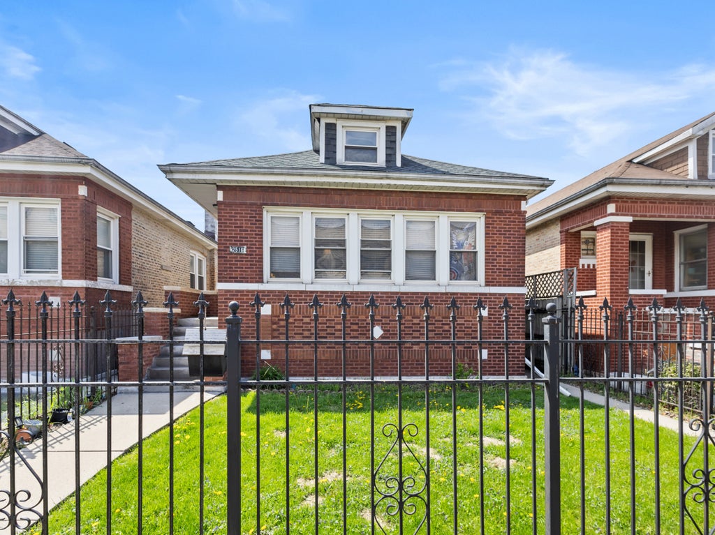 2516 North Keeler Avenue 1, Chicago, 60639
