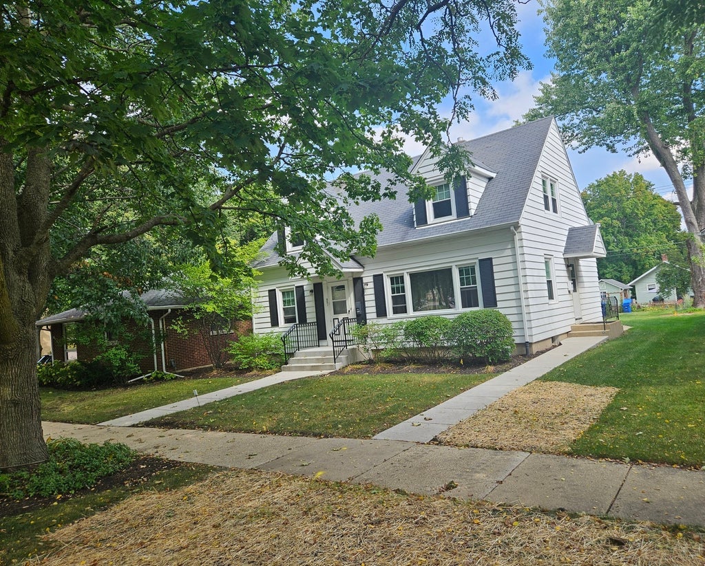 521 Anderson Boulevard Upper, Geneva