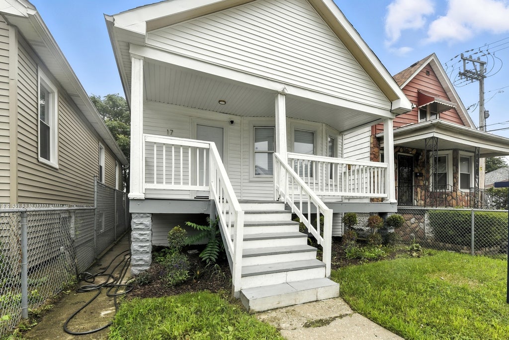 17 East 100th Place, Chicago, 60628