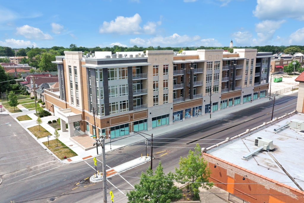 4758 North Laramie Avenue 307, Chicago, 60630