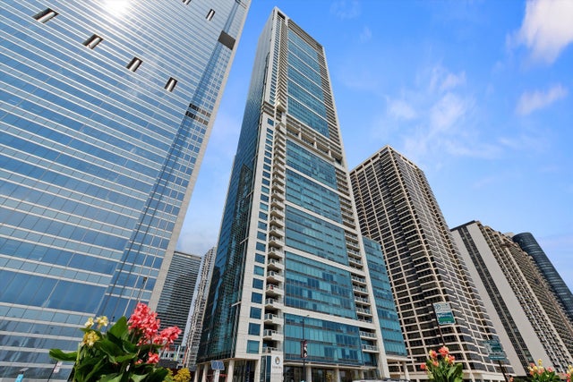 340 East Randolph Street 3503, Chicago