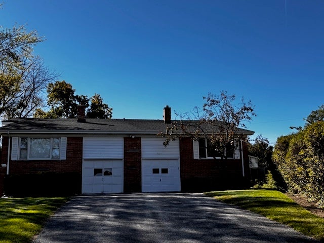 563 Ivy Court, Lake Forest, 60045