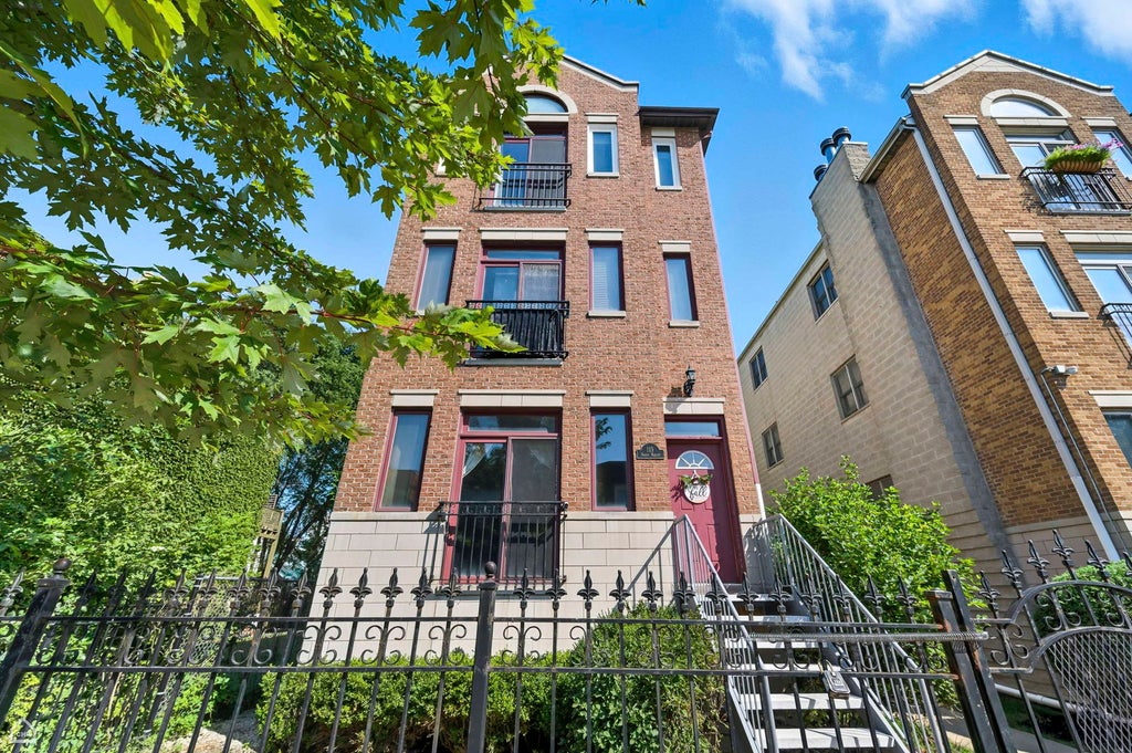 119 North Mozart Street 3, Chicago, 60612