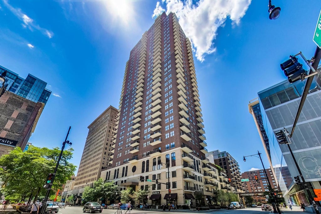 41 East 8th Street 1807, Chicago, 60605