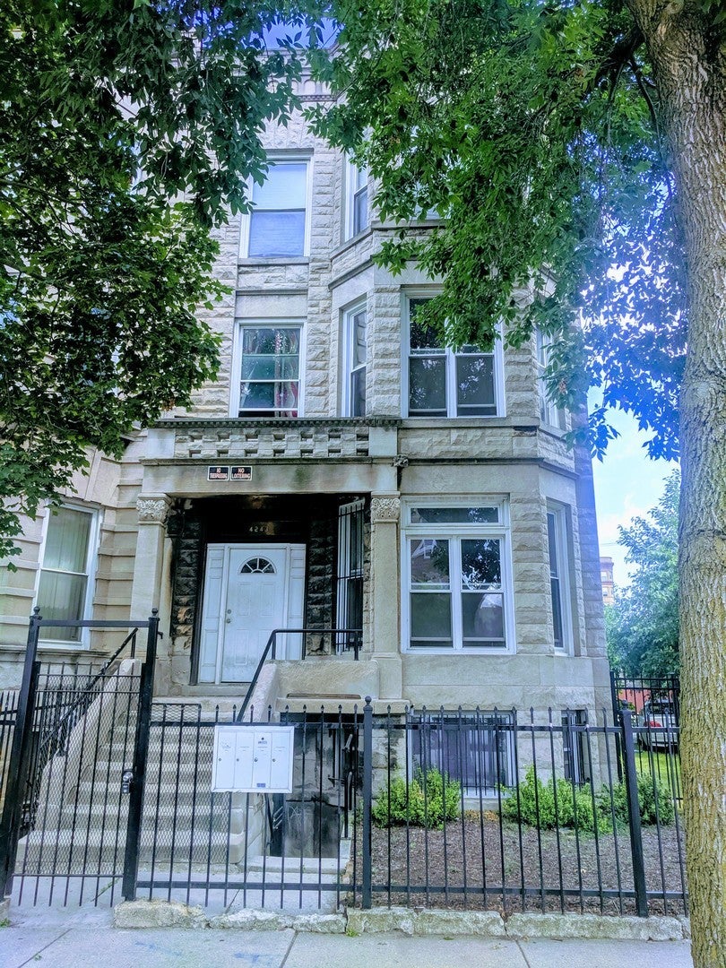 4243 South Calumet Avenue 1, Chicago, 60653