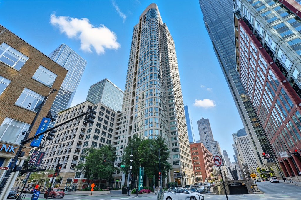 345 North La Salle Street 4007, Chicago, 60610