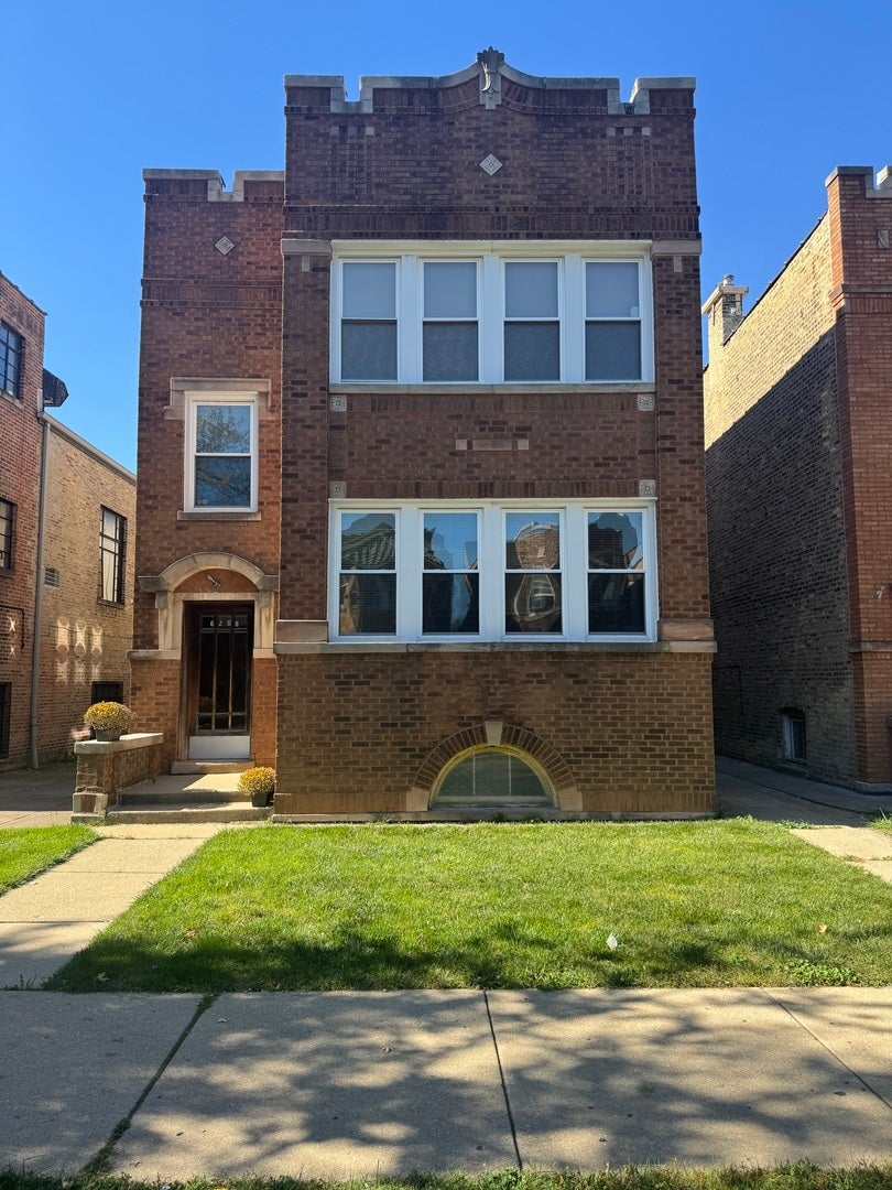 6208 North Artesian Avenue 2, Chicago, 60659