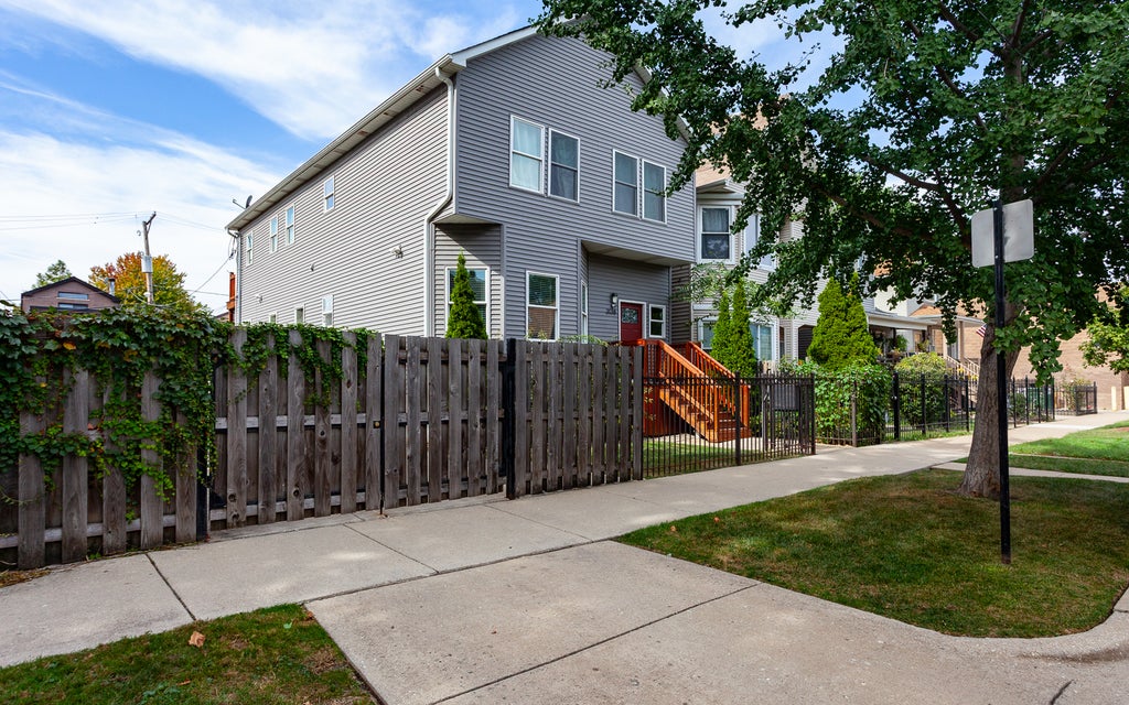 3138 North Sawyer Avenue 1, Chicago, 60618