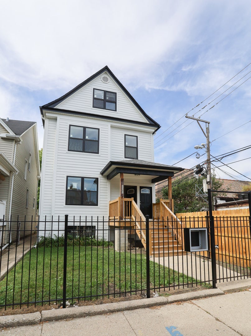 2342 North Lawndale Avenue 1, Chicago, 60647