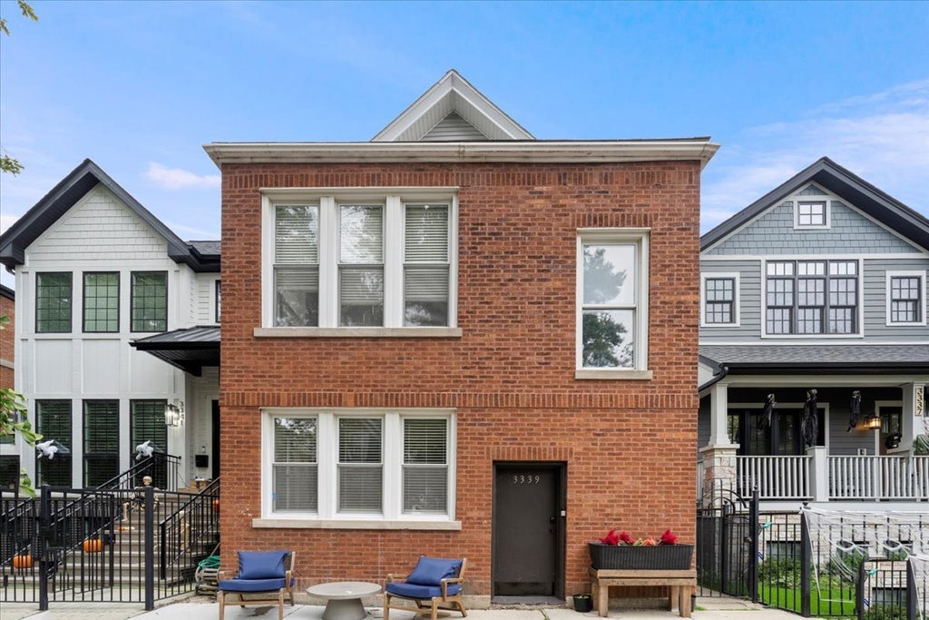 3339 North Hamilton Avenue 1, Chicago, 60618