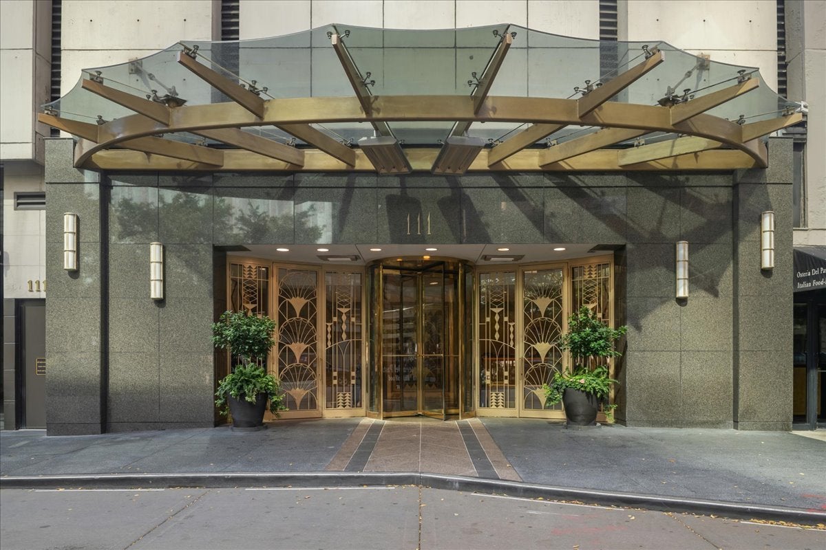 Photo of Listing #12488303