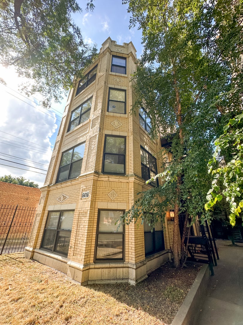 6410 North Hoyne Avenue 3e, Chicago, 60645