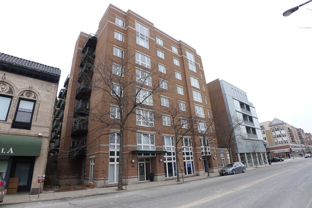 811 Chicago Avenue 407, Evanston, 60202
