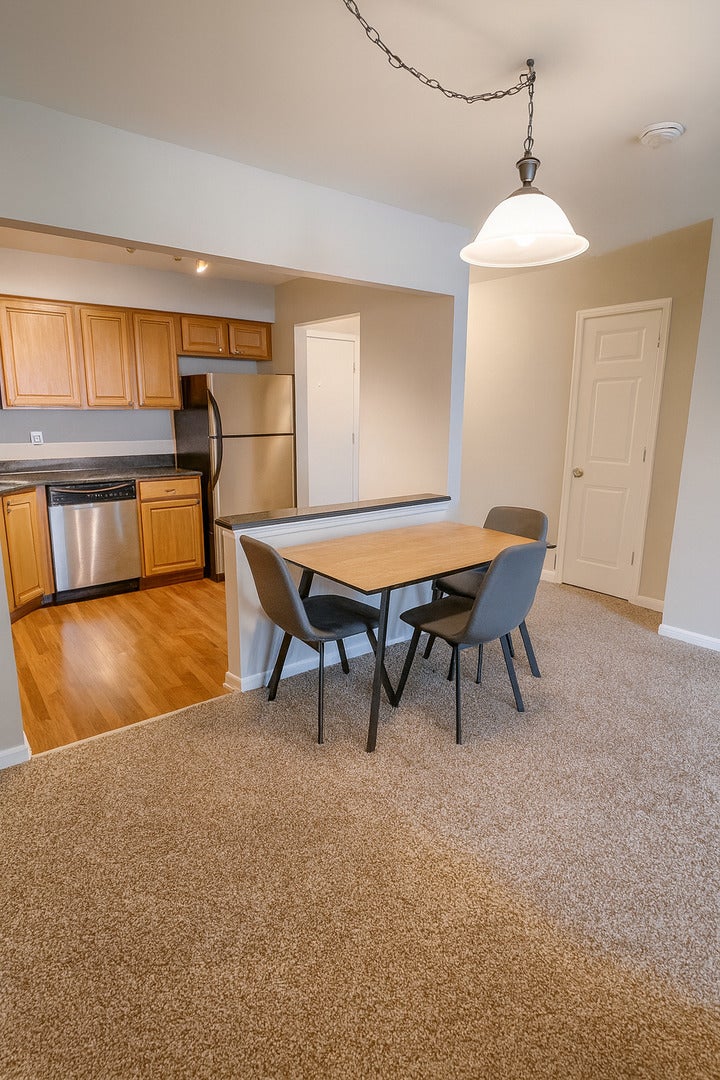 1100 North Plum Grove Road 313, Schaumburg