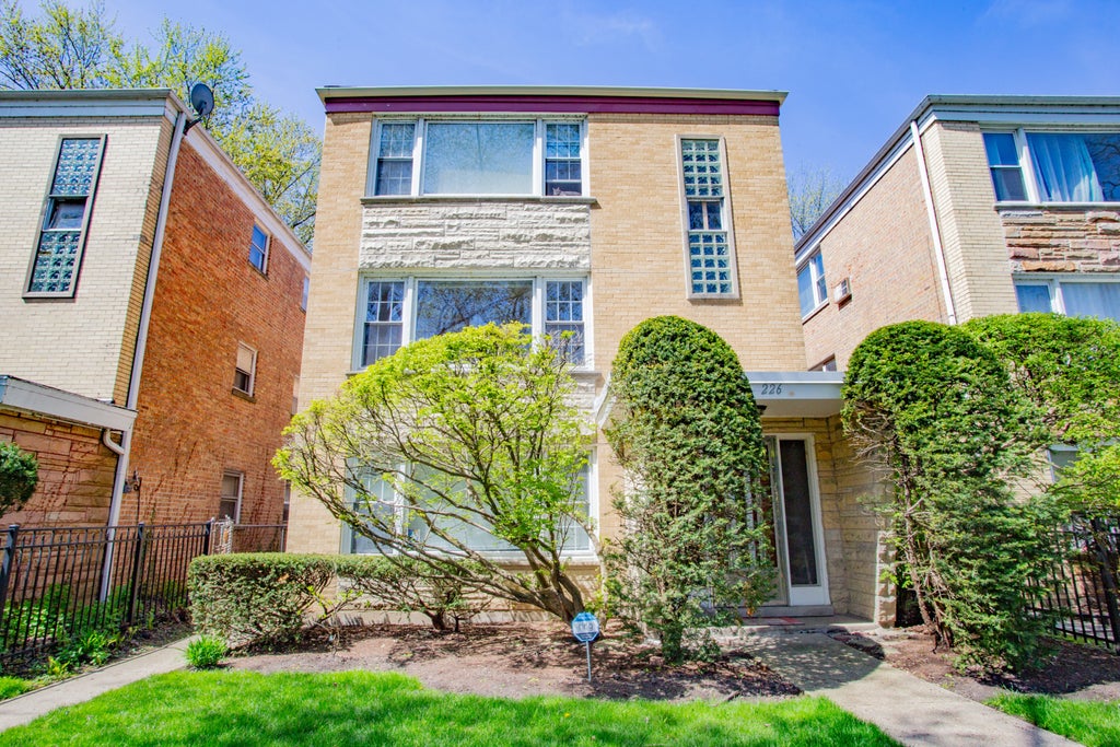 226 Callan Avenue 3, Evanston, 60202