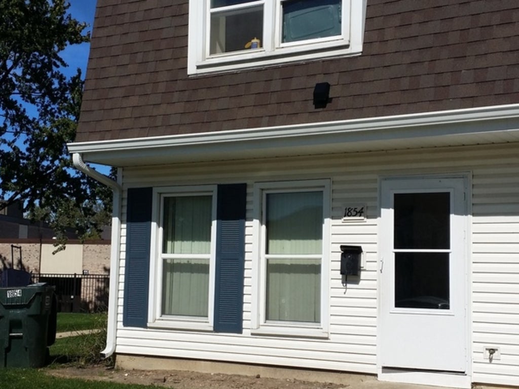 1854 Jamestown Circle, Hoffman Estates