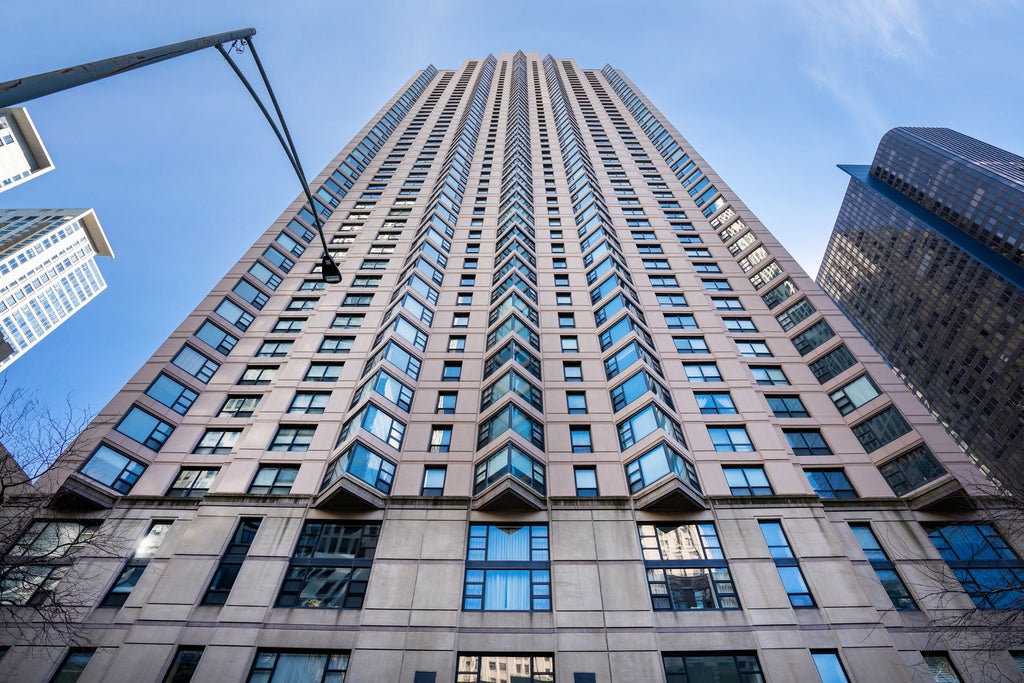 401 East Ontario Street 2409, Chicago, 60611