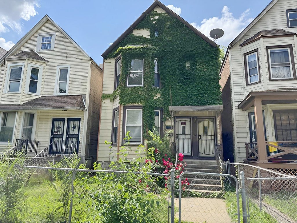 663 West 117th Place 2, Chicago, 60628