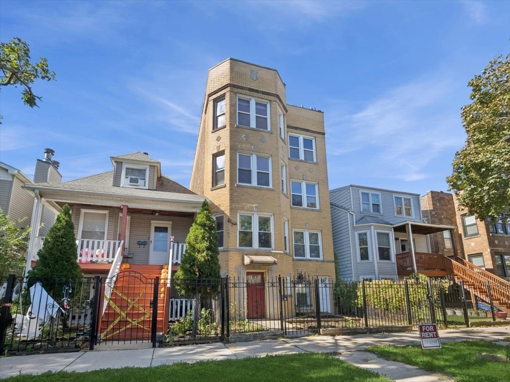 4720 North Springfield Avenue 3, Chicago, 60625