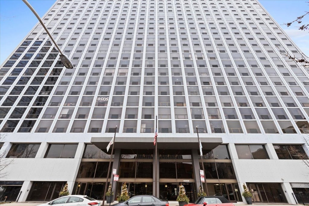 4343 North Clarendon Avenue 2507, Chicago, 60613