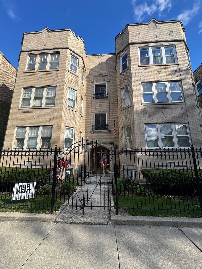 6231 North Francisco Avenue 2s, Chicago, 60659