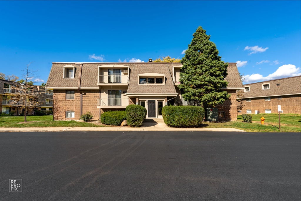 264 East Bailey Road E, Naperville