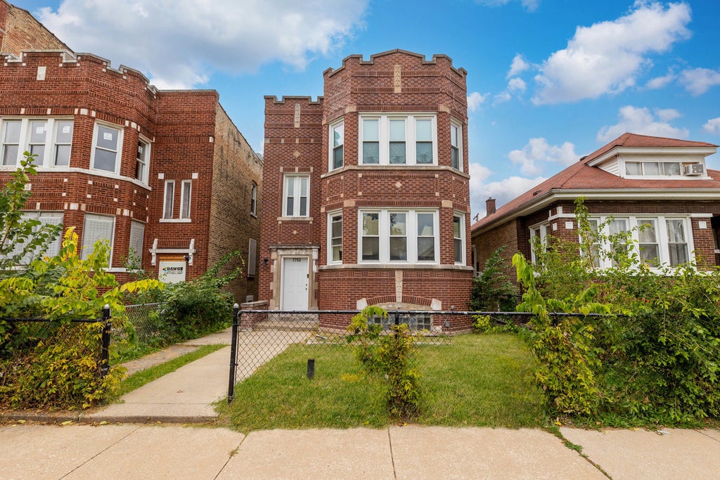 7752 South Wood Street 1, Chicago, 60620