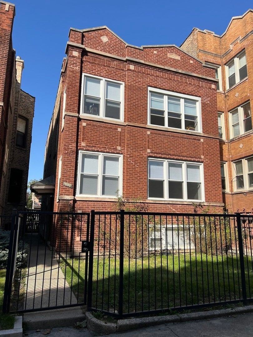 3306 West Cullom Avenue 1, Chicago, 60618