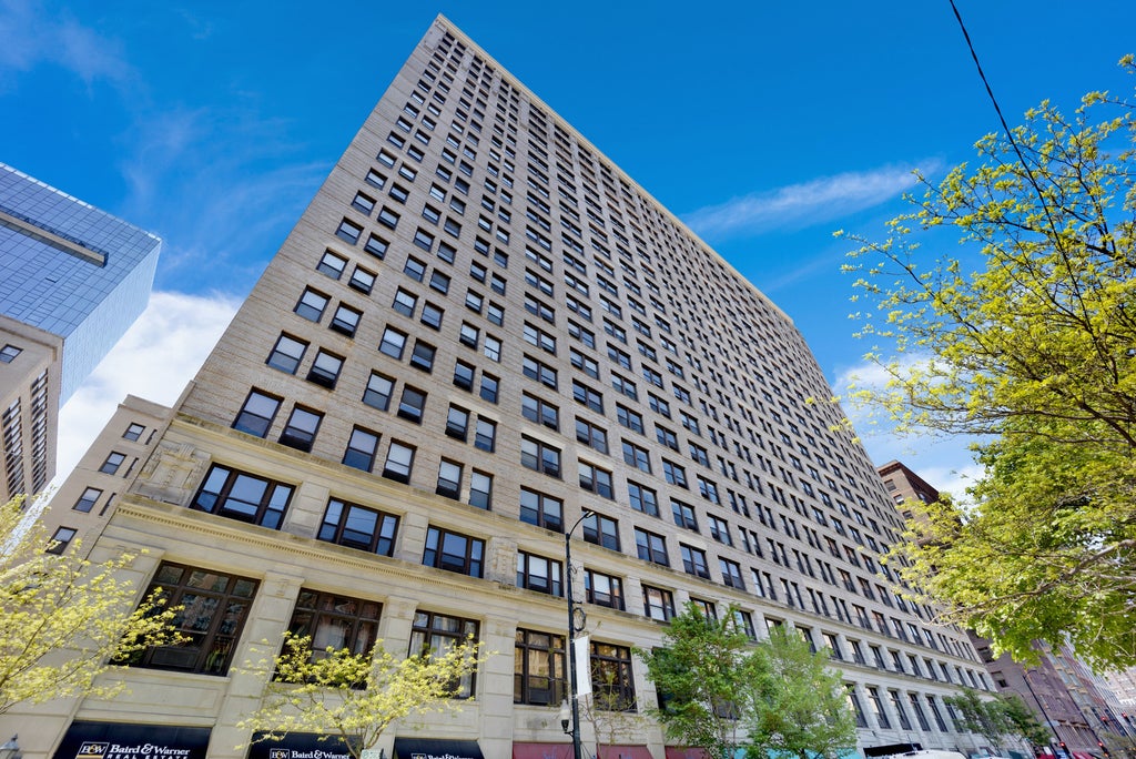 600 South Dearborn Street 1208, Chicago, 60605