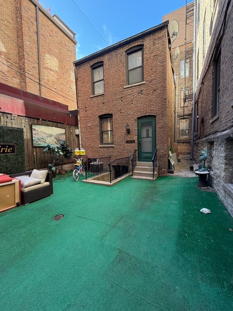 642 North Dearborn Street Ch, Chicago, 60654