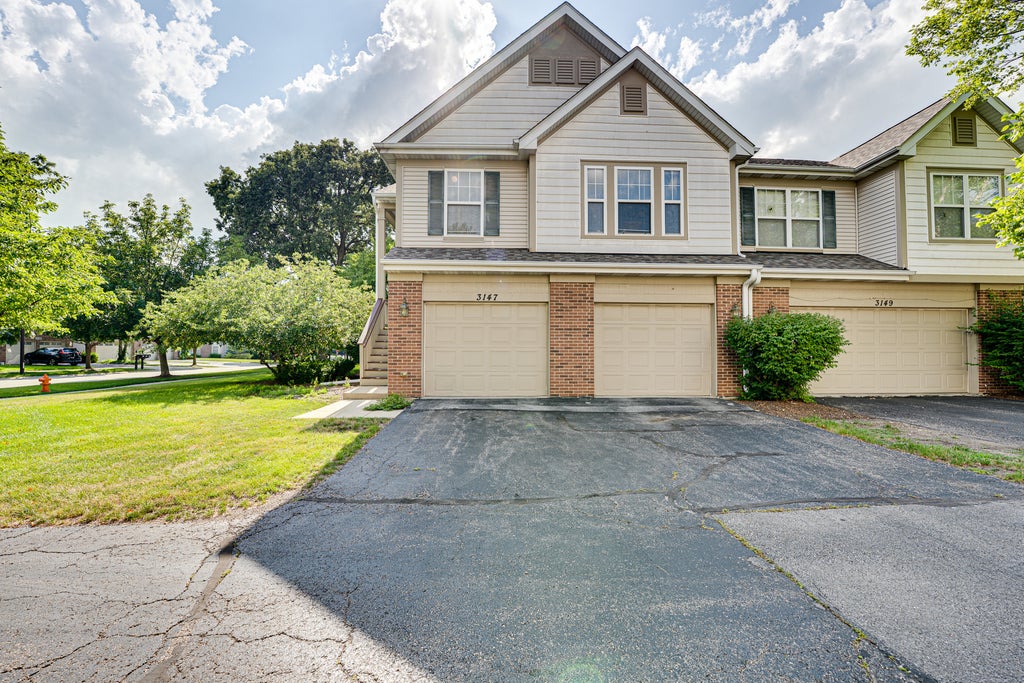 3147 Saganashkee Lane, Naperville