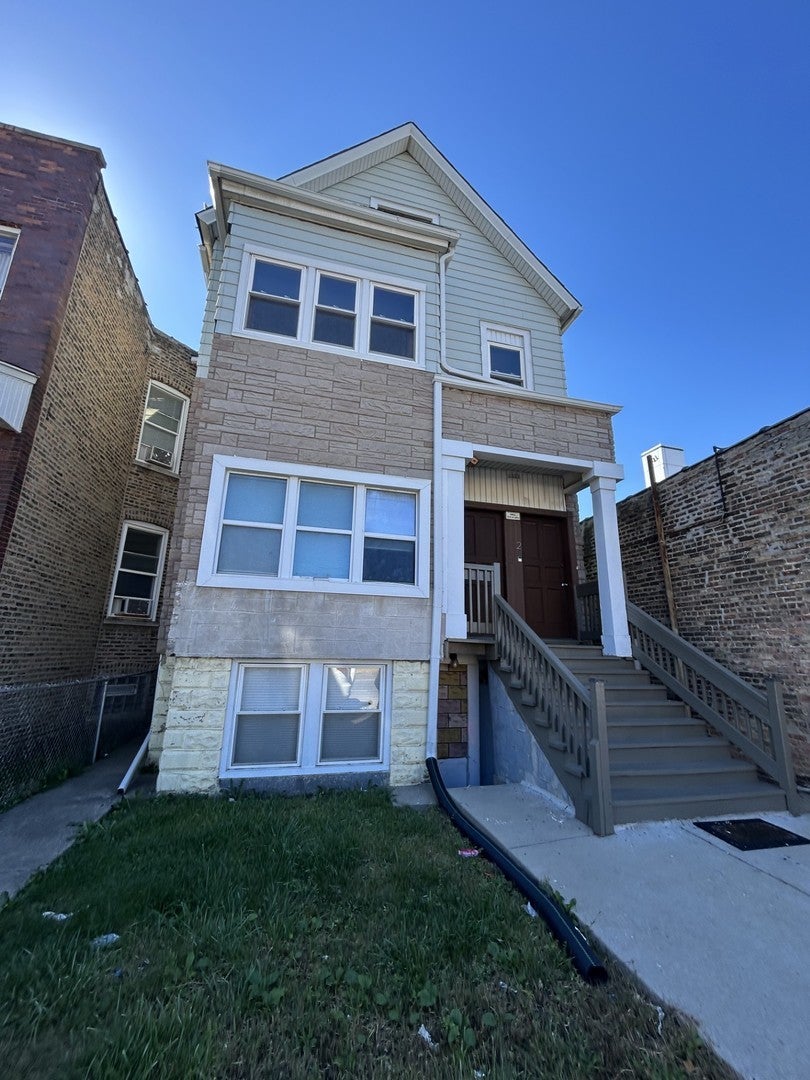3532 North Elston Avenue 2, Chicago, 60618