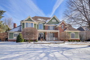 3n943 Walt Whitman Road, St. Charles