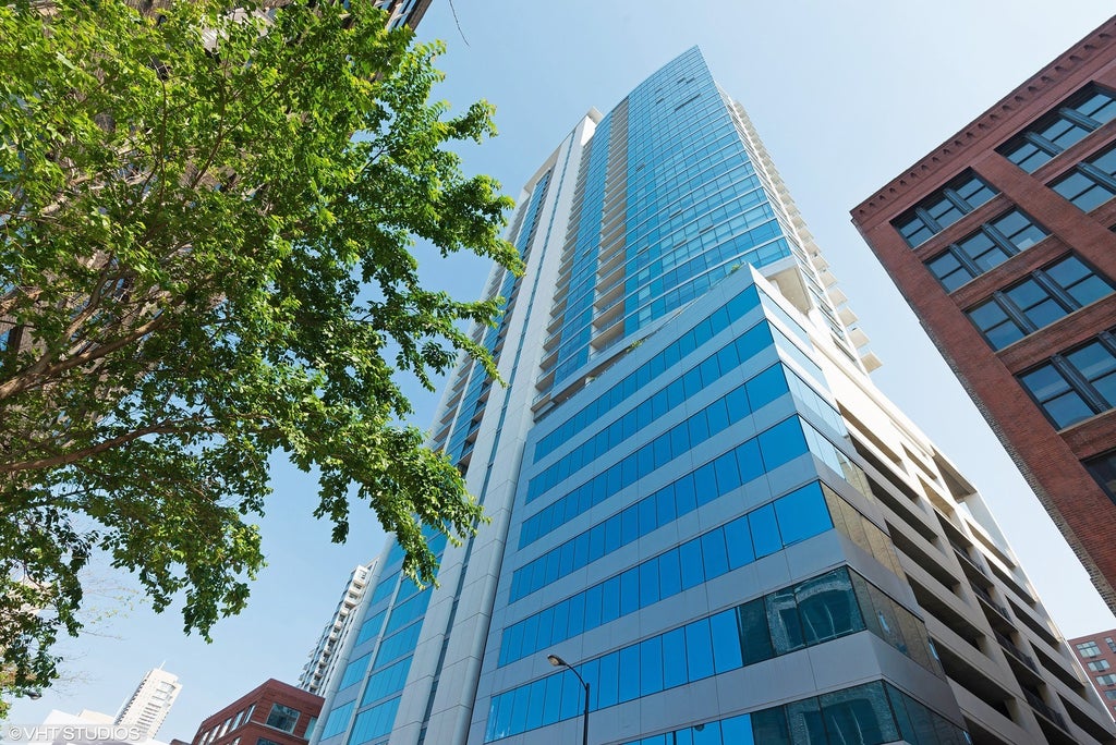 303 West Ohio Street 3003, Chicago, 60654
