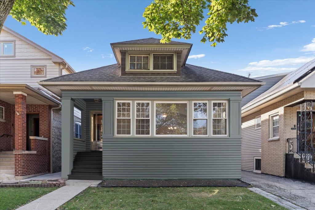 4550 North Knox Avenue, Chicago, 60630