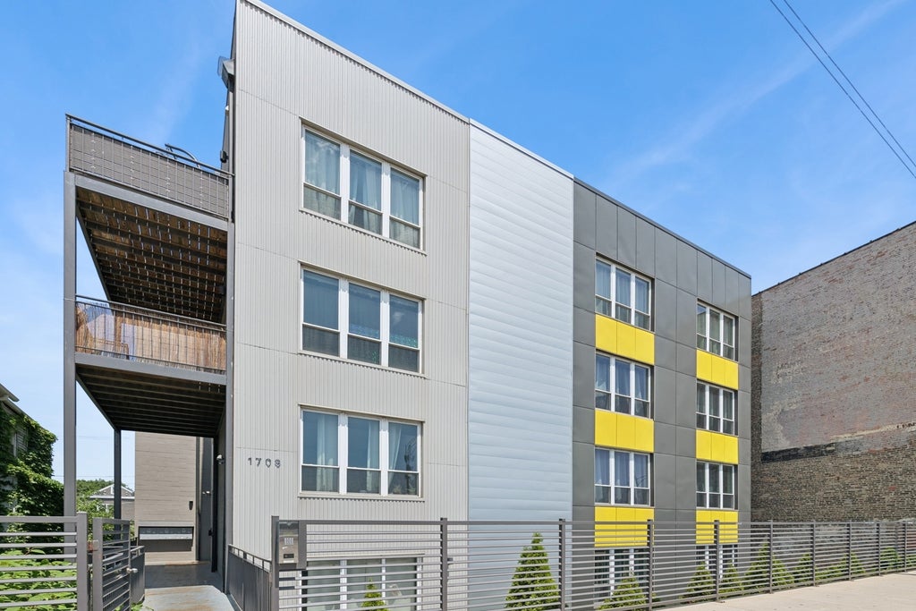 1708 West Cermak Road 3w, Chicago, 60608